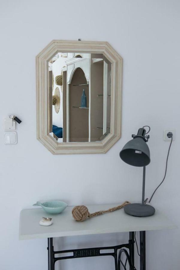 Aquarella-Stylish Veranda Apartment In Centre Of Poros Town Bagian luar foto
