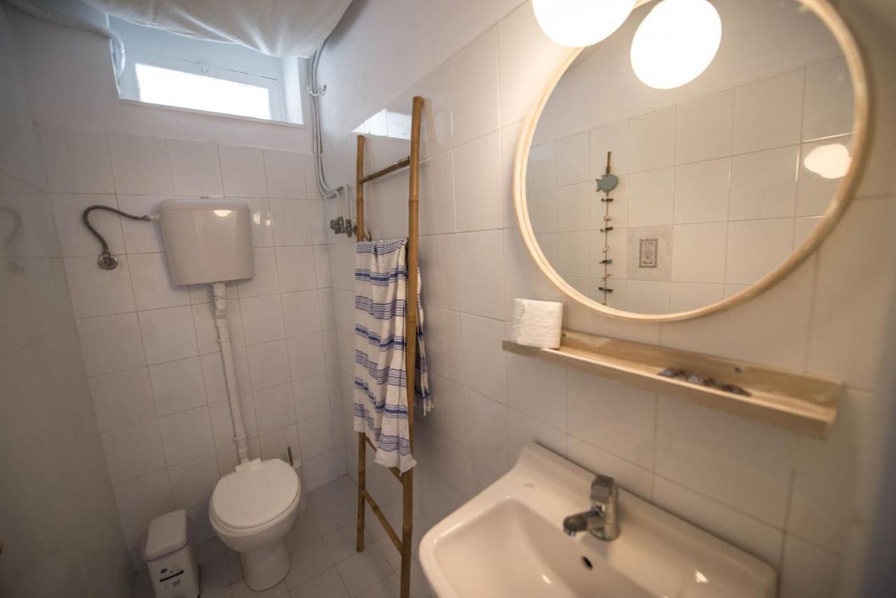Aquarella-Stylish Veranda Apartment In Centre Of Poros Town Bagian luar foto