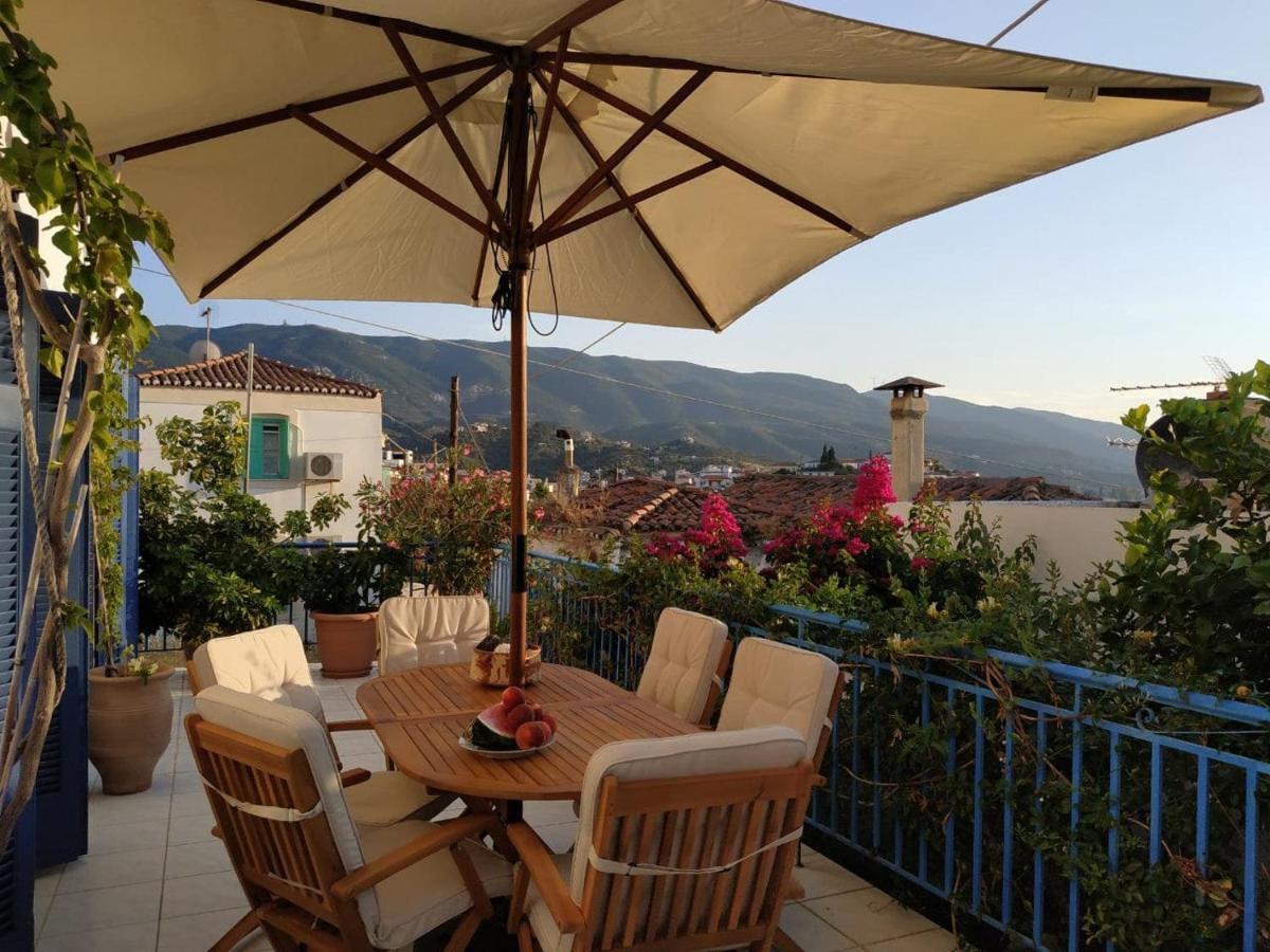 Aquarella-Stylish Veranda Apartment In Centre Of Poros Town Bagian luar foto